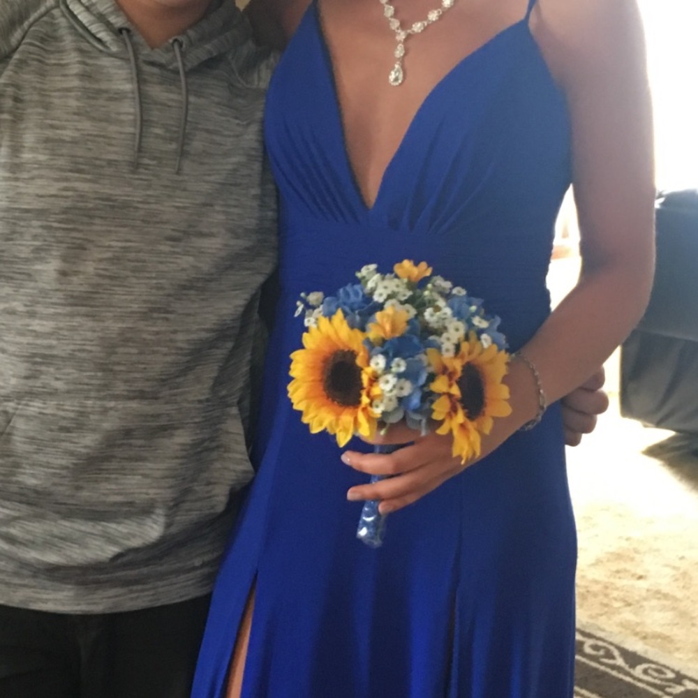 Prom Dress - Picture 2 of 4